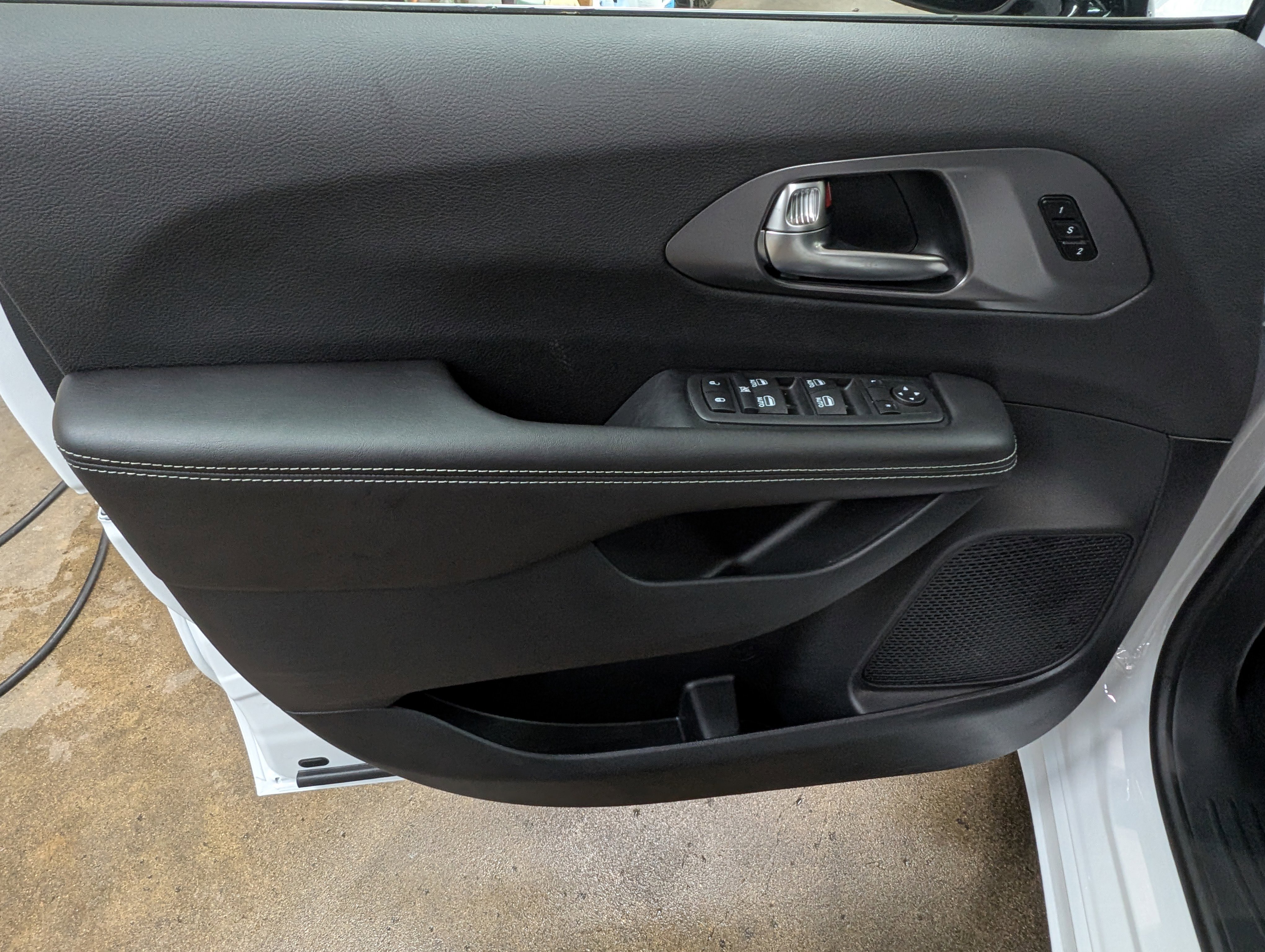 New 2026 Chrysler Pacifica Select image 10