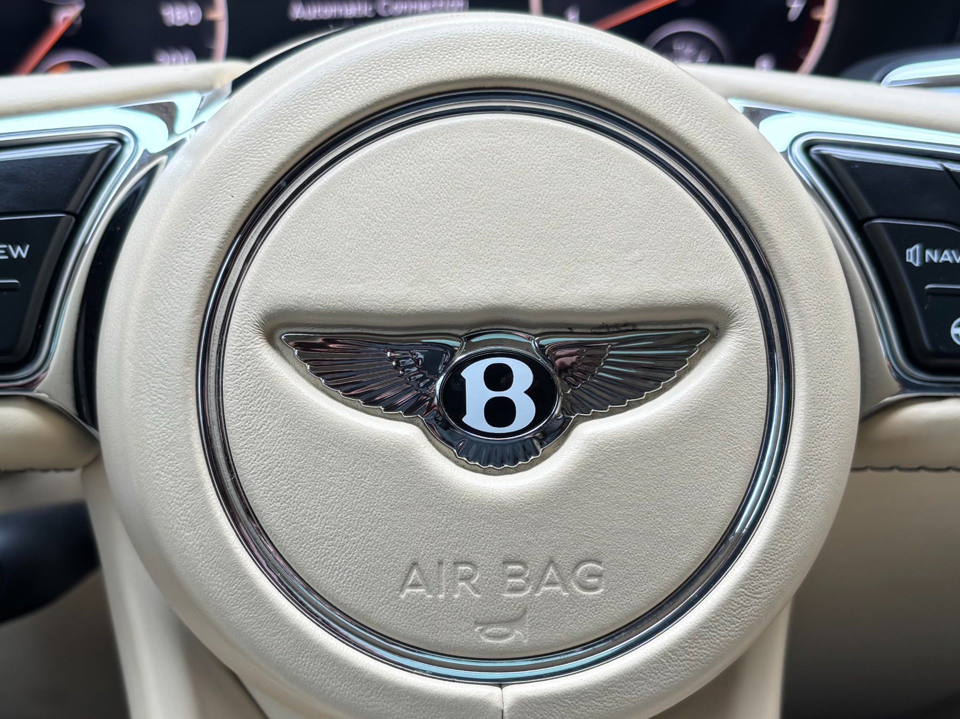 Used 2021 Bentley Flying Spur V8 AWD/4WD image 29