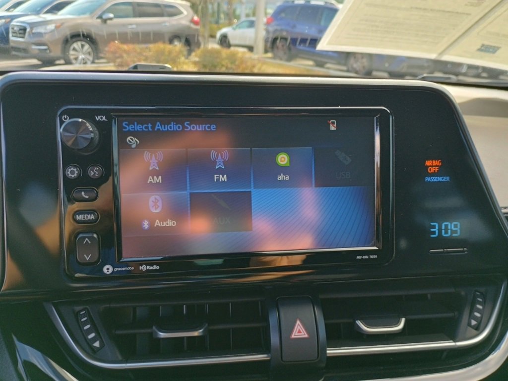 Used 2018 Toyota C-HR XLE image 26