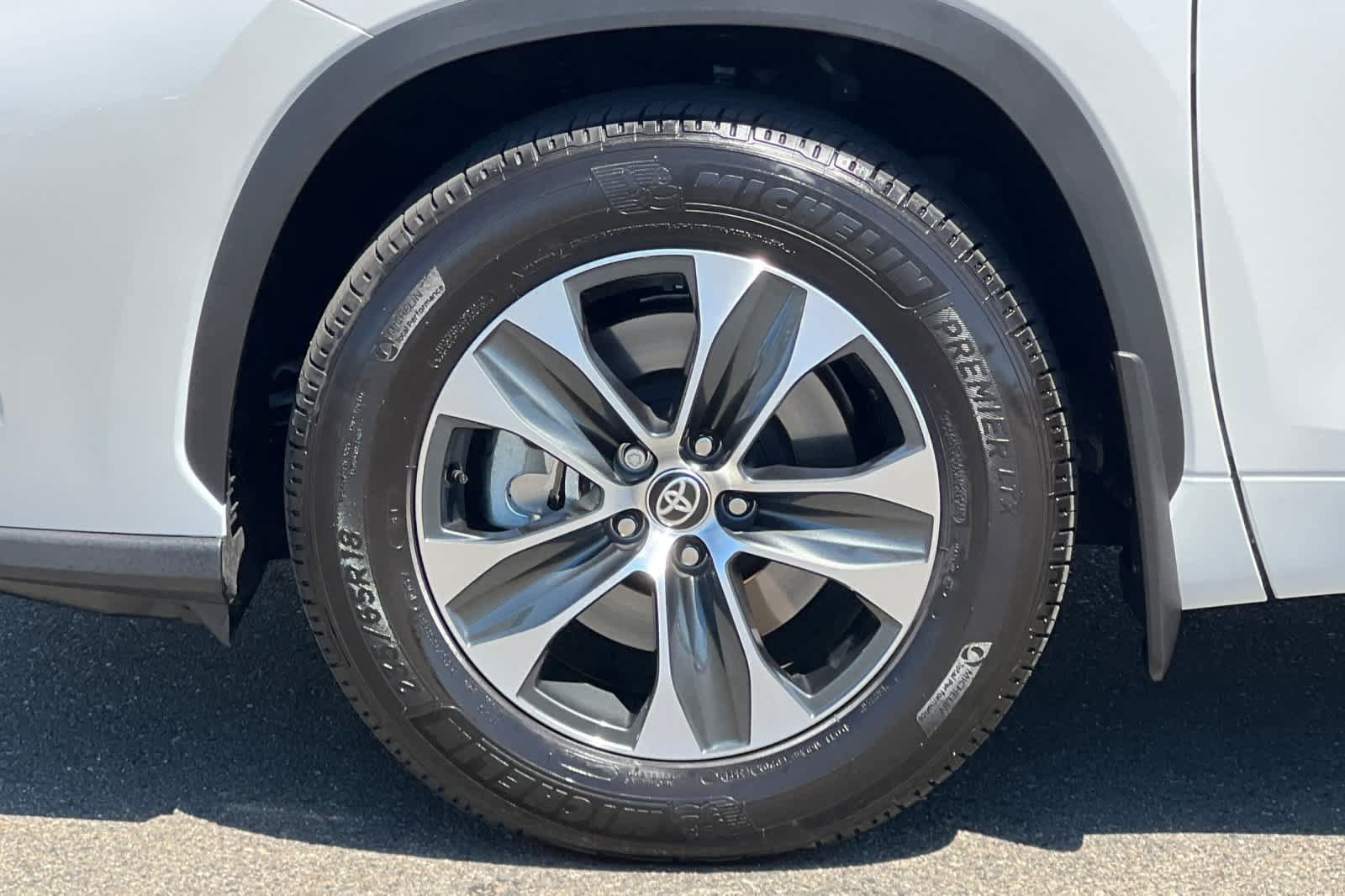 Used 2026 Toyota Highlander XLE AWD/4WD image 33