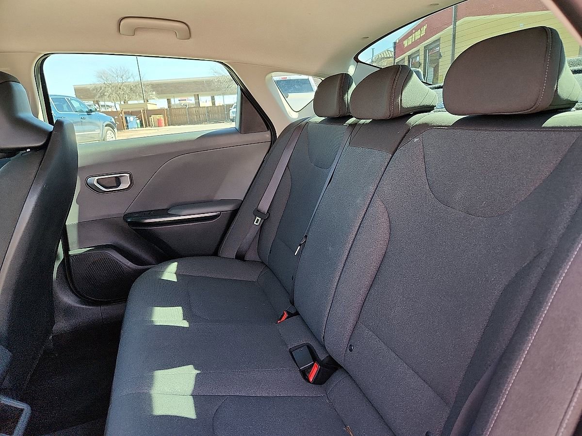 Used 2025 Kia K4 LXS image 5