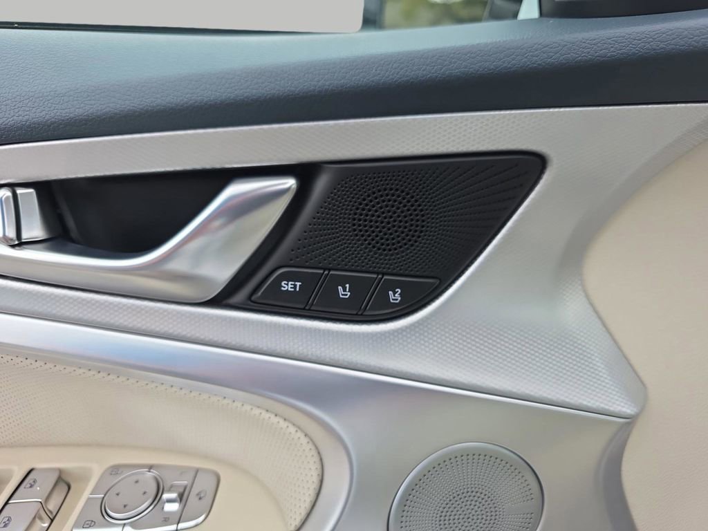 New 2026 Genesis G70 2.5T Prestige RWD image 17