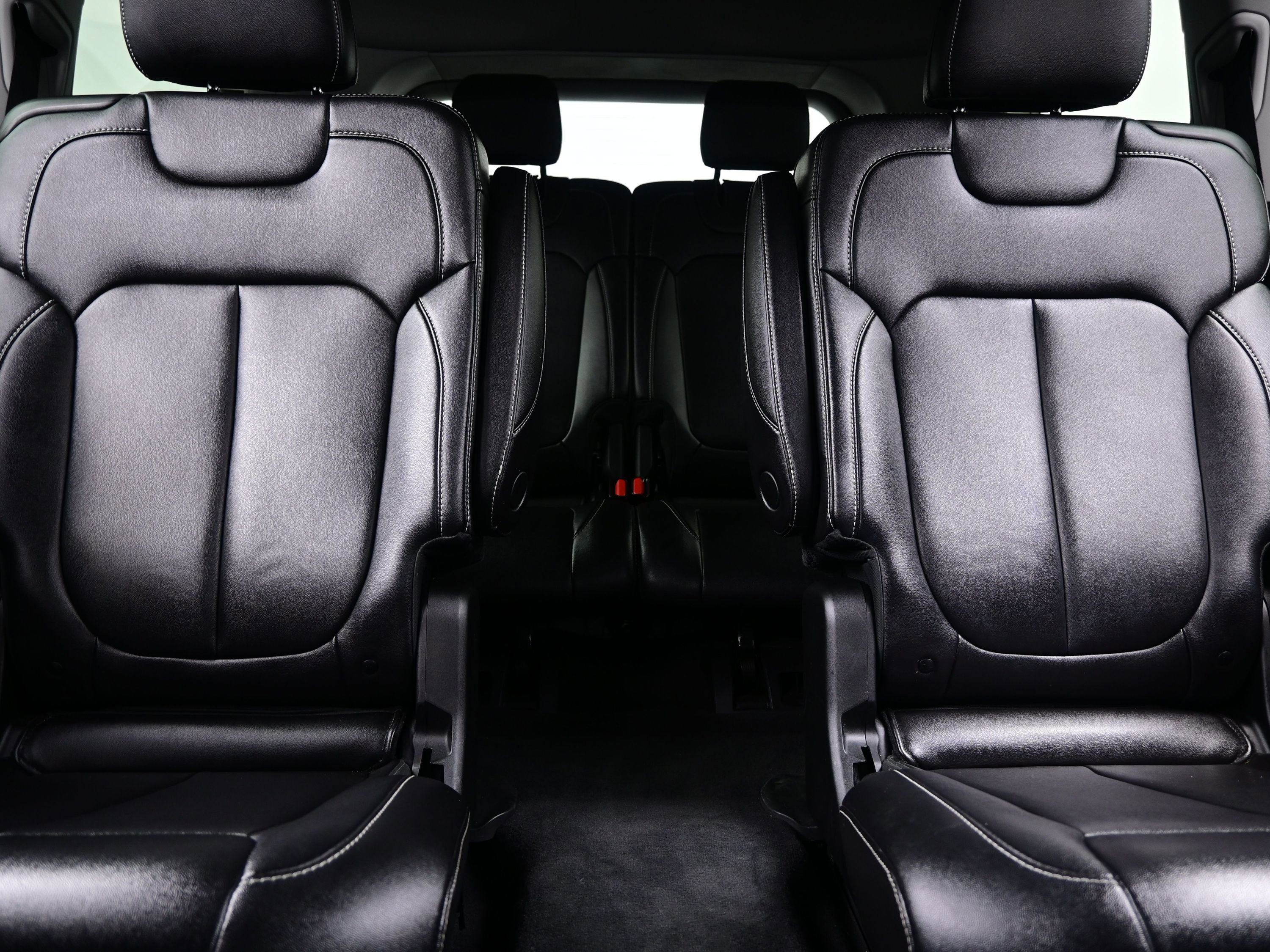 Used 2023 Jeep Grand Cherokee L Limited image 16