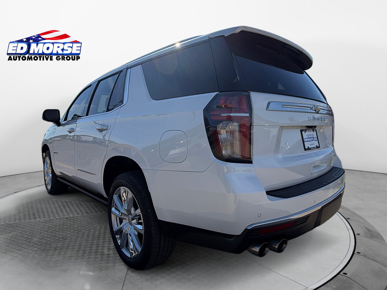 Certified 2021 Chevrolet Tahoe High Country w/ Premium Package AWD/4WD image 3