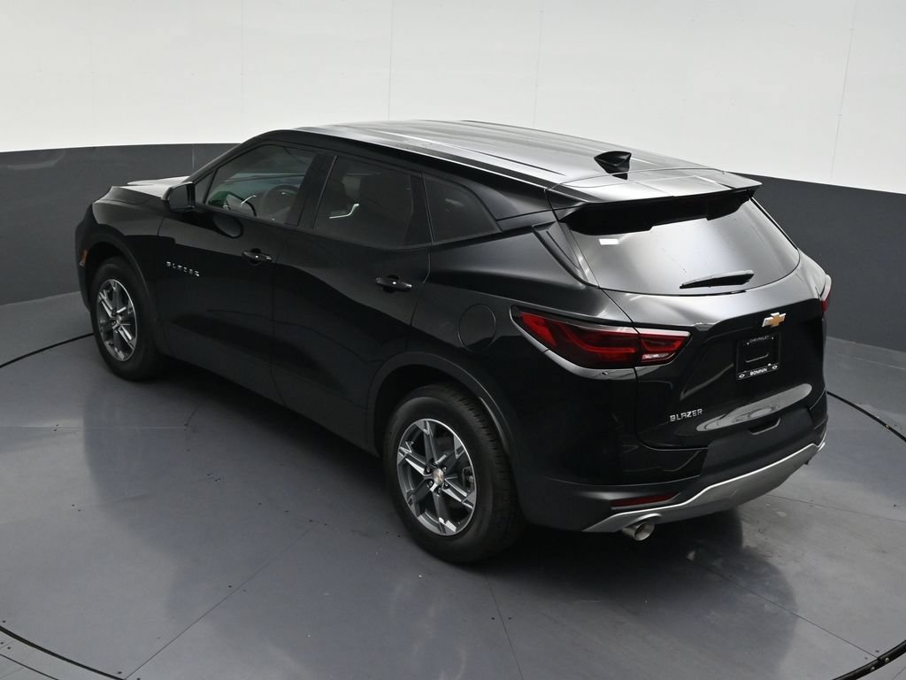 Used 2026 Chevrolet Blazer LT FWD image 18