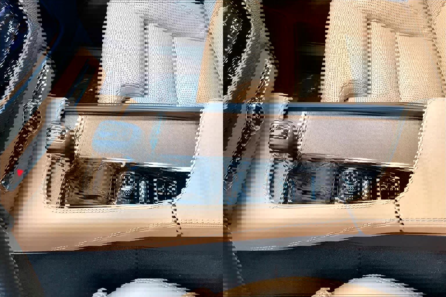 Used 2017 Volvo XC90 T6 Inscription w/ Vision Package image 20