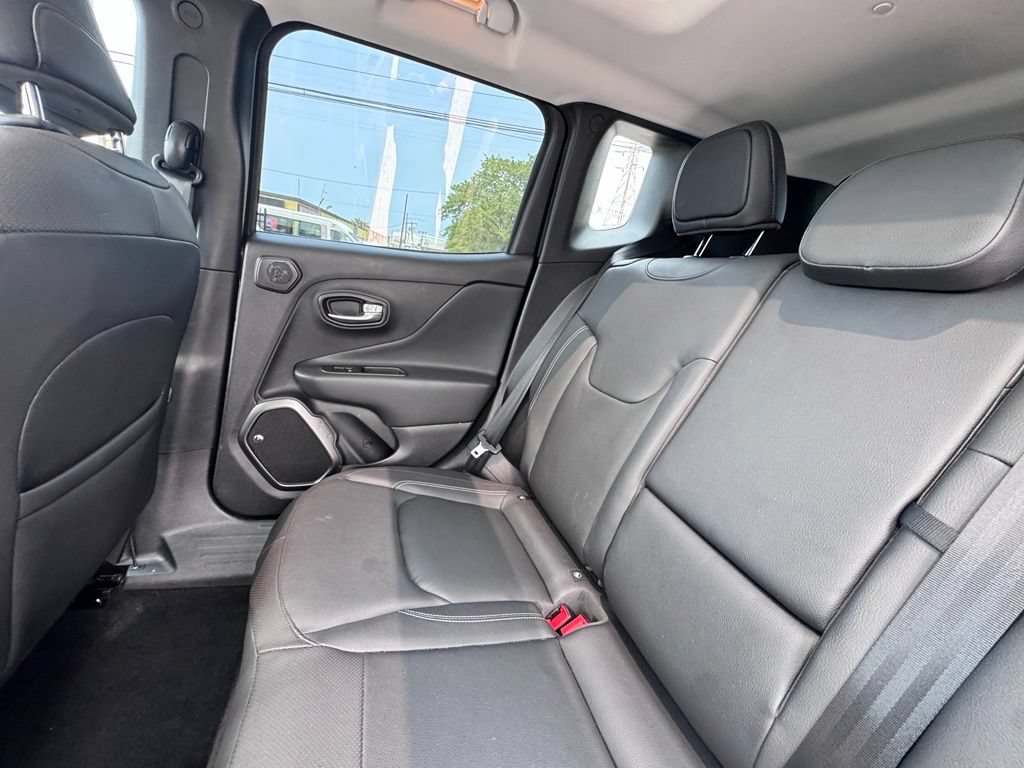Certified 2018 Jeep Renegade Limited w/ UConnect 8.4 Nav Group AWD/4WD image 16
