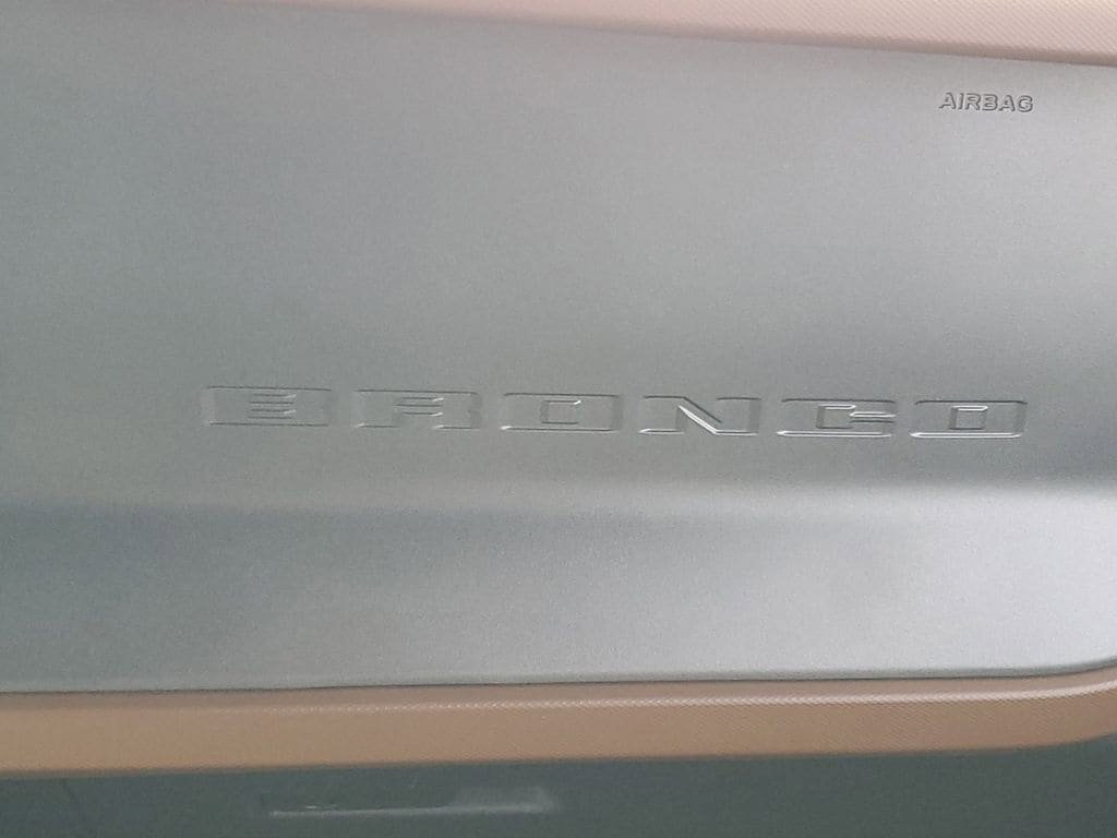 Used 2024 Ford Bronco Outer Banks w/ Sasquatch Package image 28