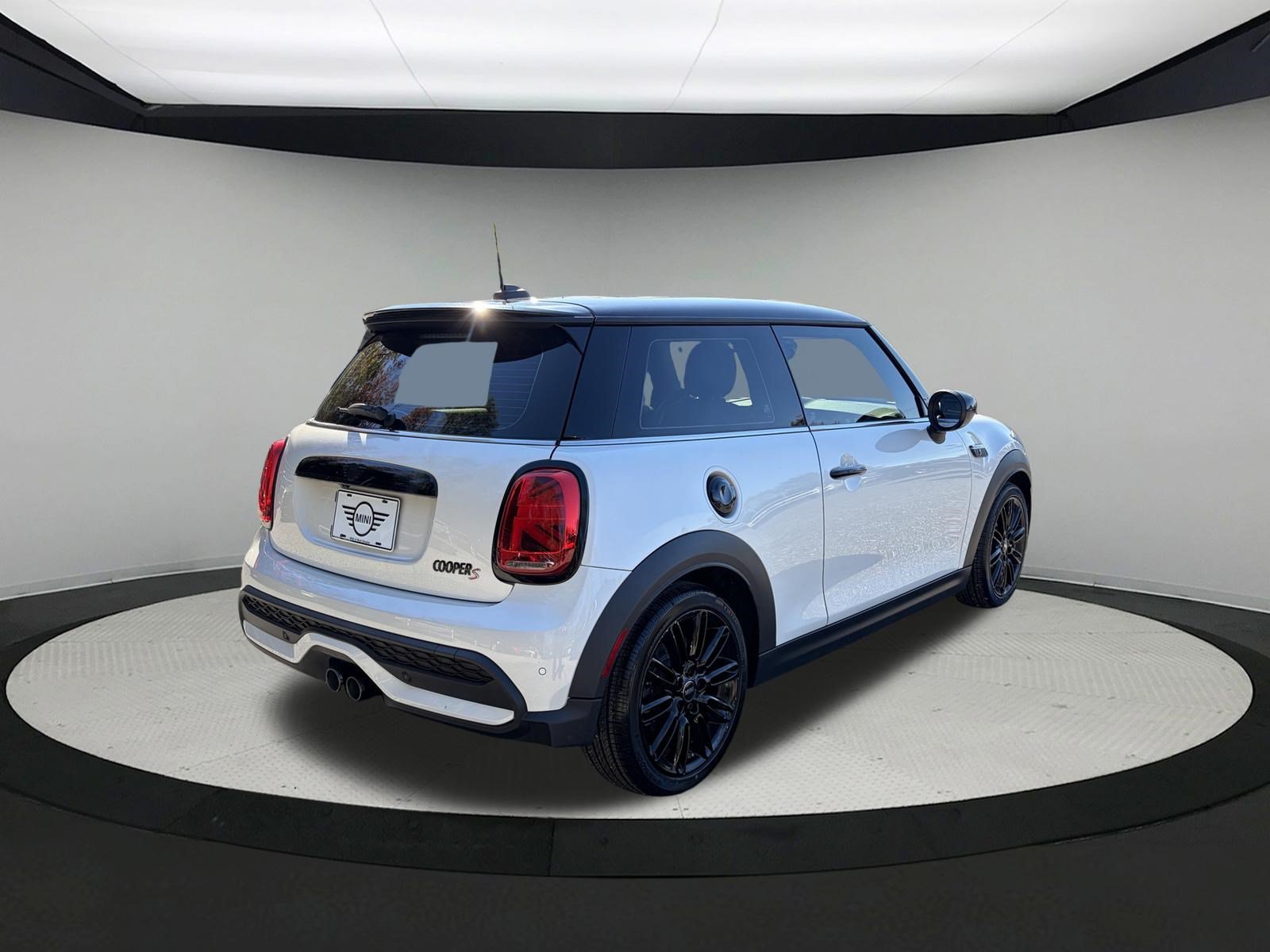 Used 2024 MINI Cooper S FWD image 6