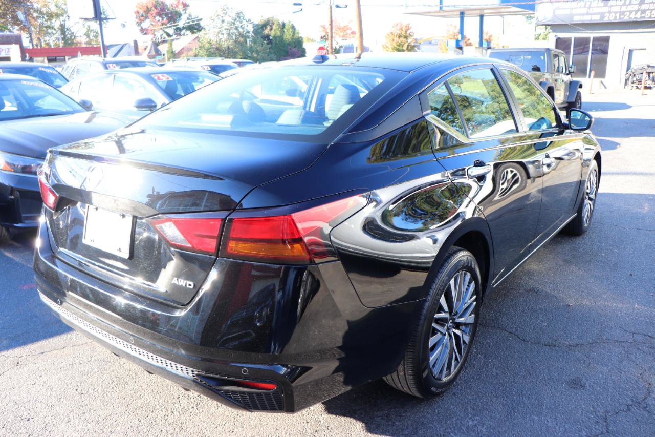 Used 2025 Nissan Altima 2.5 SV AWD/4WD image 5