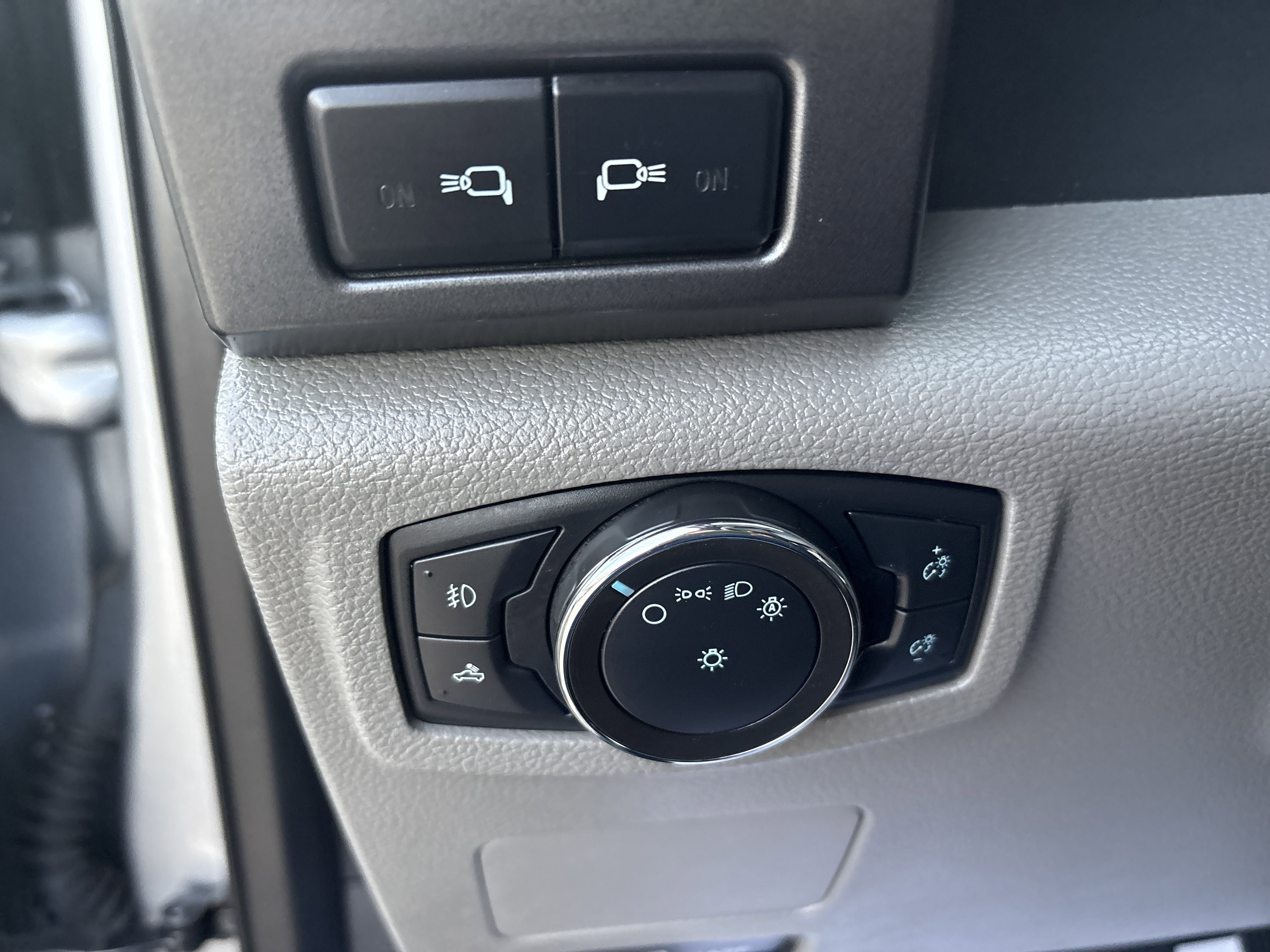 Used 2022 Ford F250 XLT w/ XLT Premium Package image 12