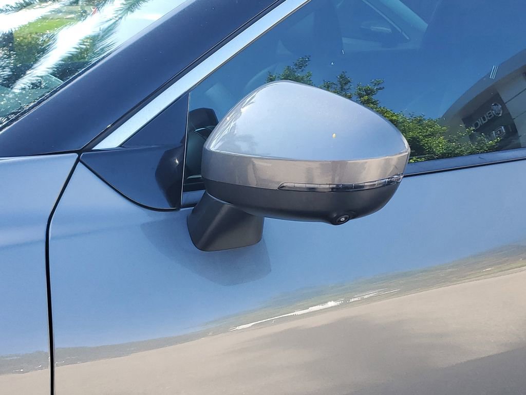 Used 2021 Nissan Rogue SV w/ Premium Package FWD image 12