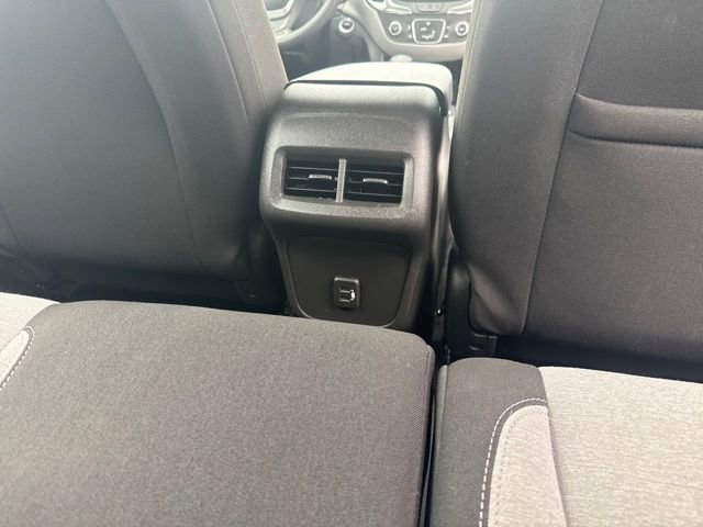 Used 2023 Chevrolet Equinox LS image 18