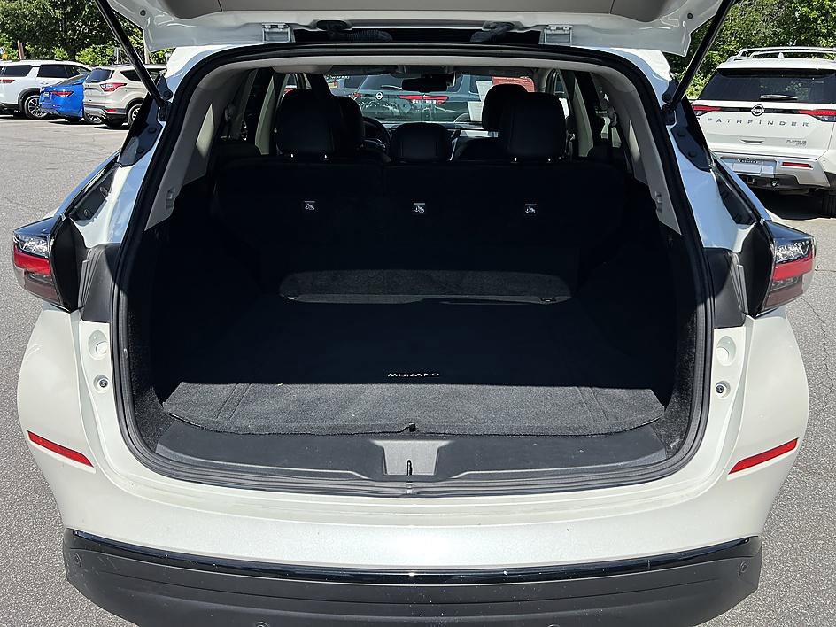 Certified 2024 Nissan Murano SV w/ SV Midnight Edition Package FWD image 15