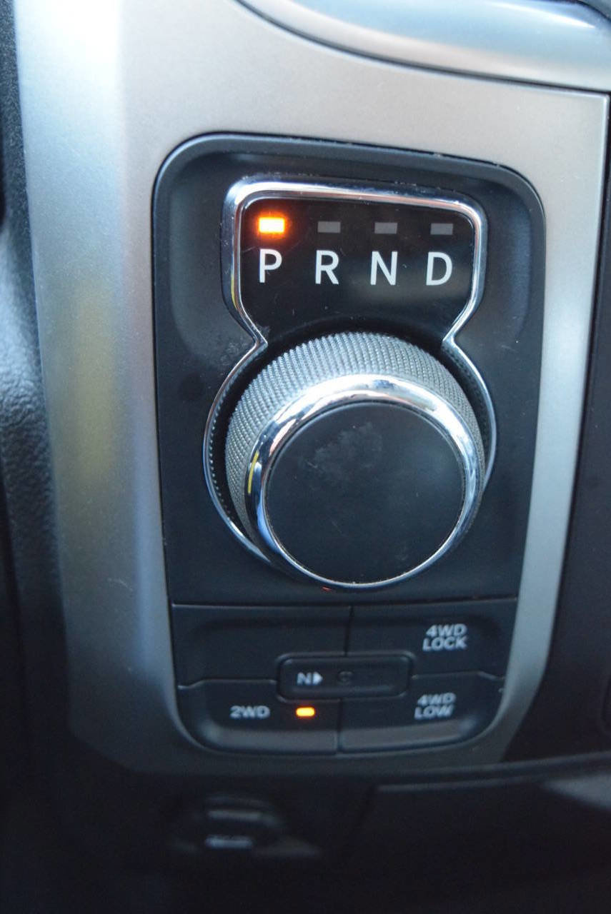 Used 2019 RAM 1500 Classic SLT w/ Luxury Group image 29