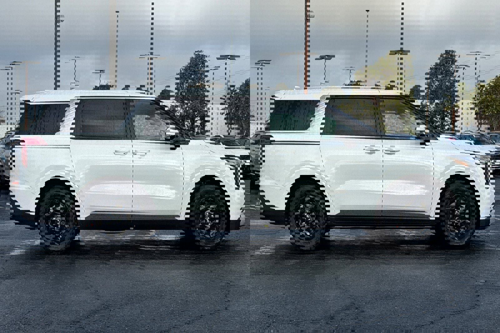 New 2026 Kia Carnival image 3