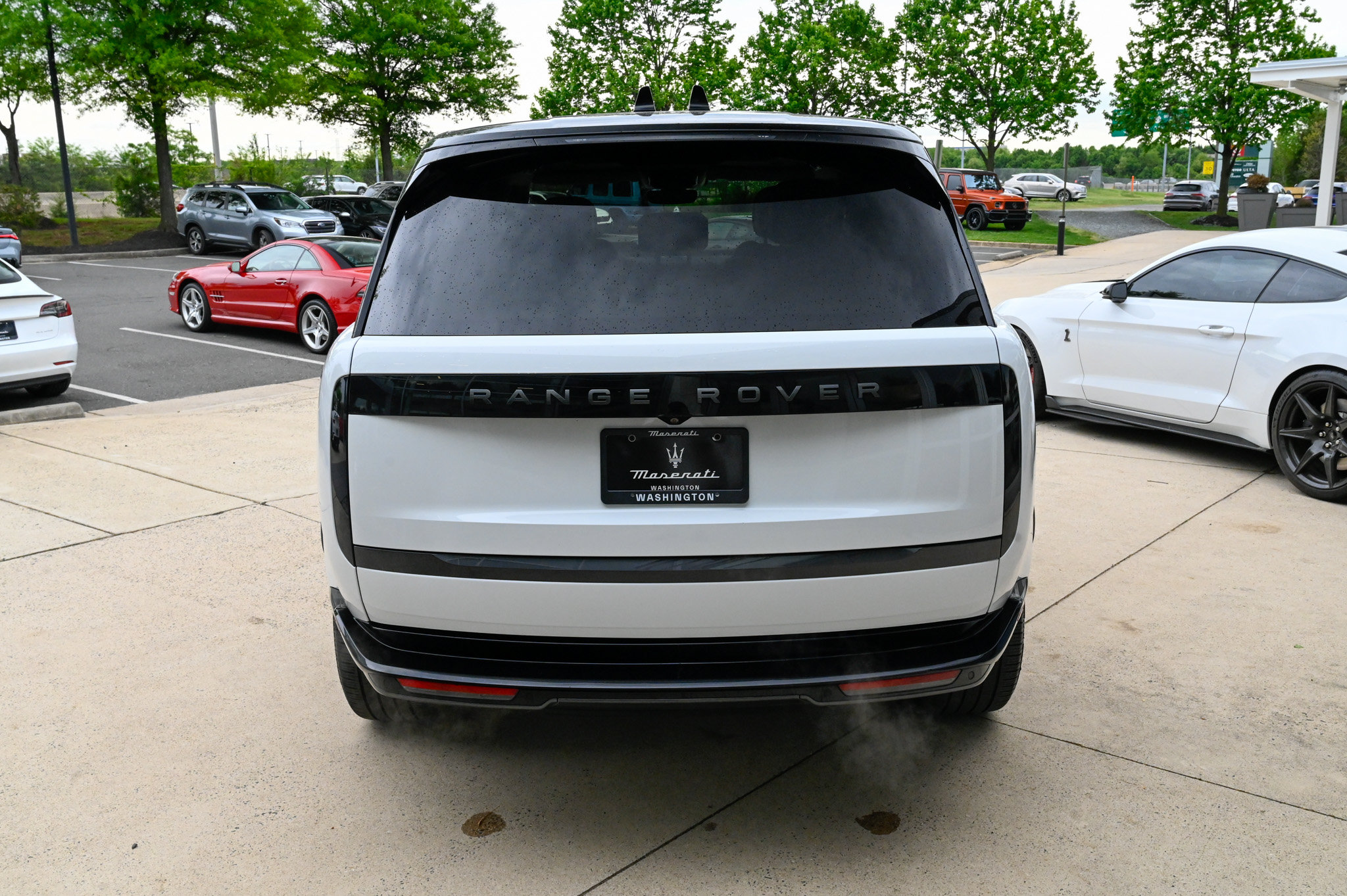 Used 2025 Land Rover Range Rover SE AWD/4WD image 6