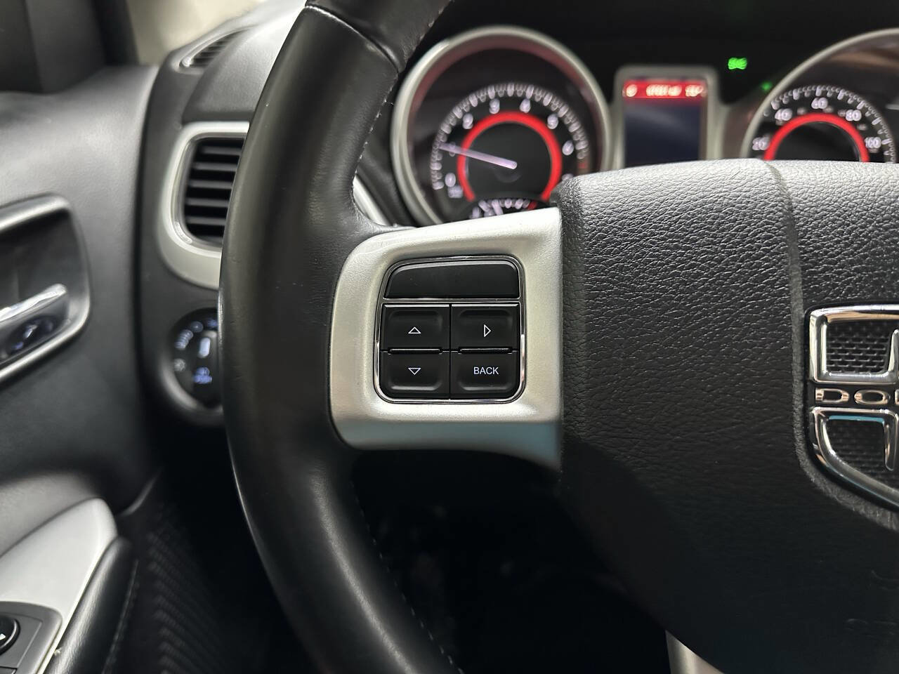 Used 2019 Dodge Journey SE w/ Premium Group image 23