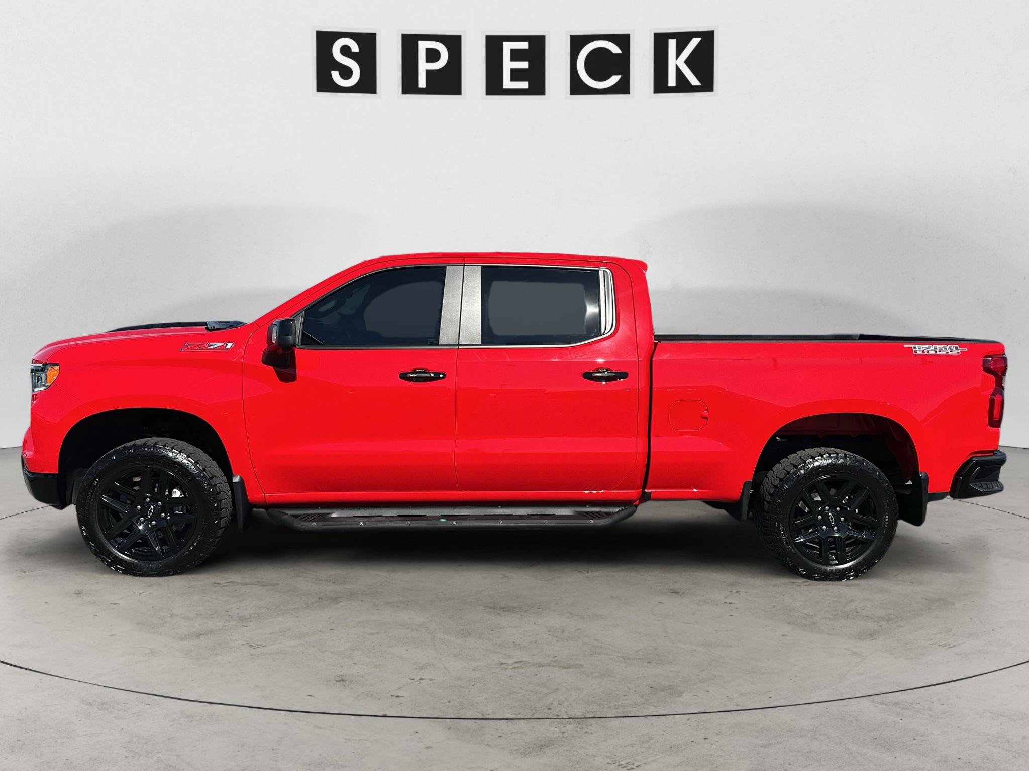 Used 2024 Chevrolet Silverado 1500 LT Trail Boss AWD/4WD image 2