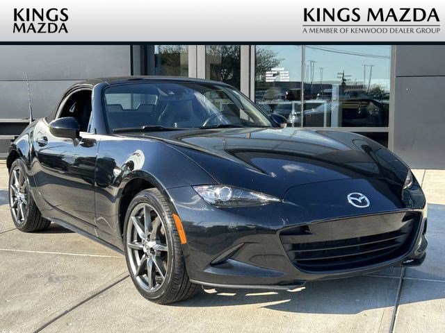 Used 2017 MAZDA MX-5 Miata Grand Touring RWD image 1