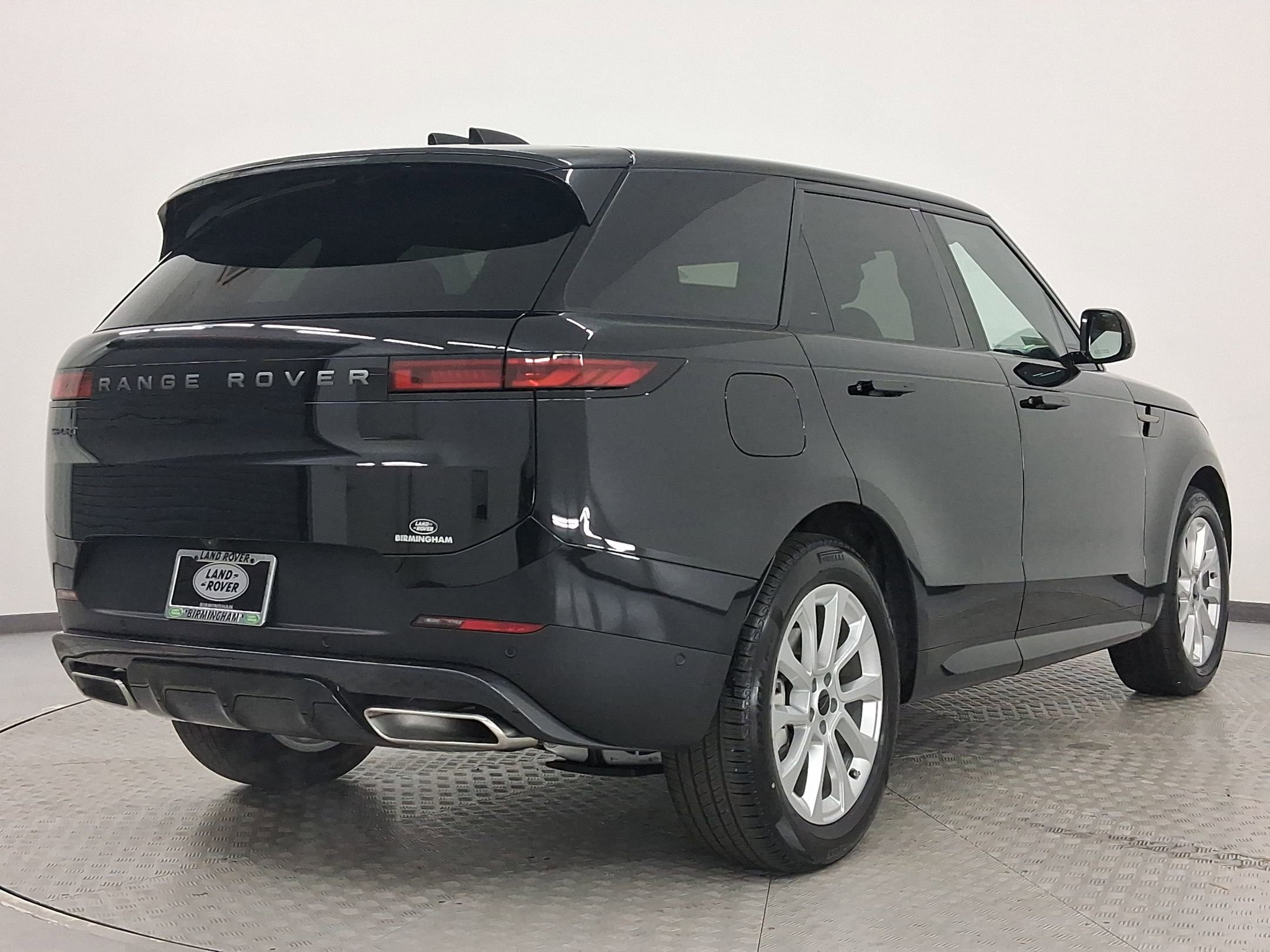 New 2026 Land Rover Range Rover Sport SE AWD/4WD image 9