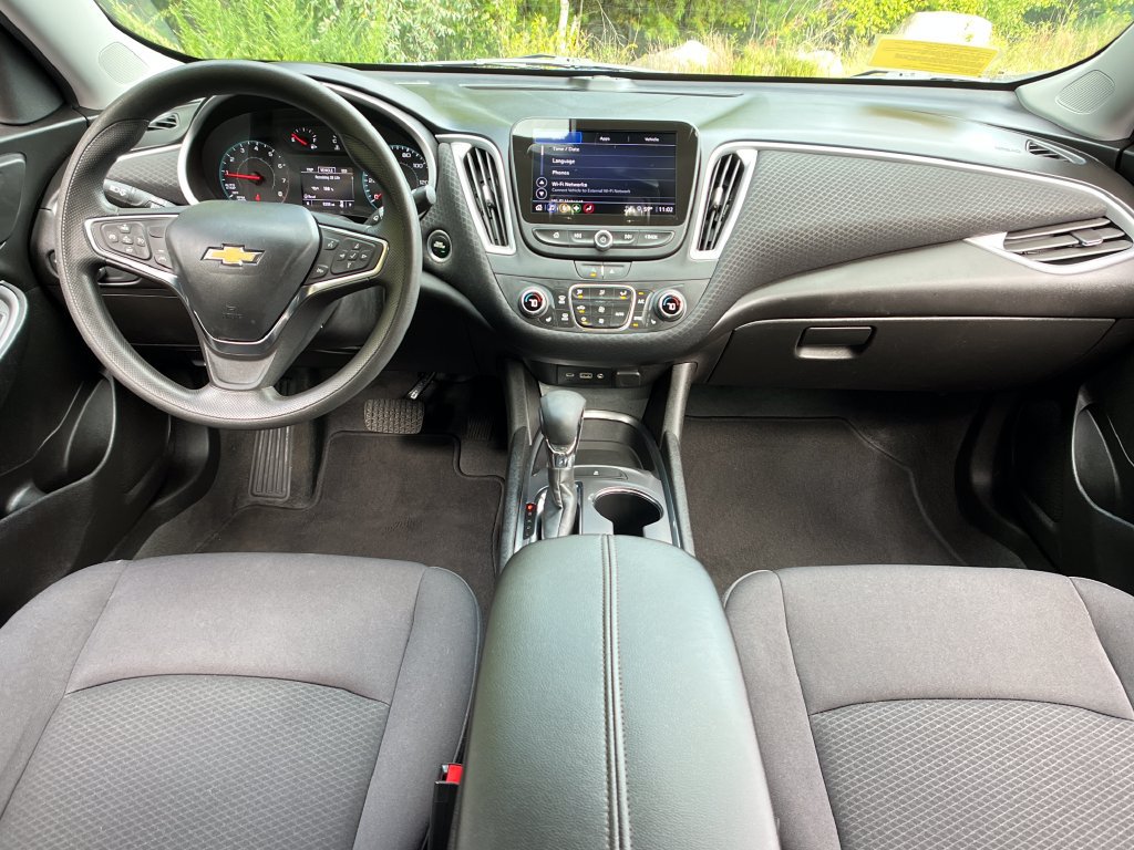 Used 2023 Chevrolet Malibu LT FWD image 13