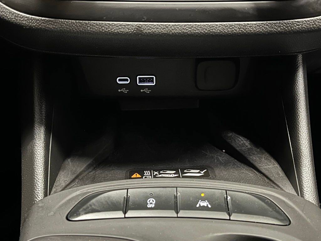 Used 2024 Buick Envista Preferred w/ Convenience I Package FWD image 10