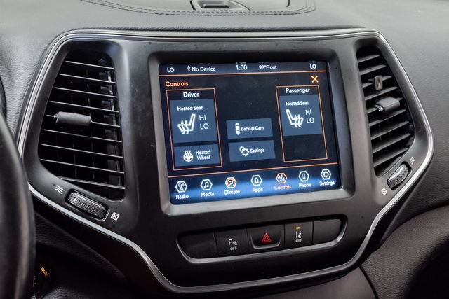 Used 2021 Jeep Cherokee Latitude Lux w/ Comfort/Convenience Group AWD/4WD image 21