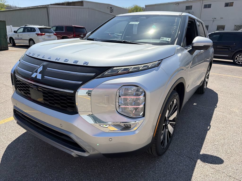 New 2026 Mitsubishi Outlander SE AWD/4WD image 10