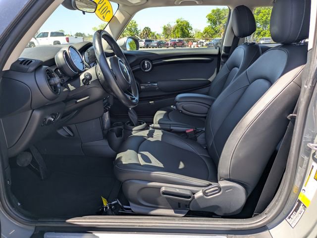 Used 2019 MINI Cooper 2-Door Hardtop FWD image 16
