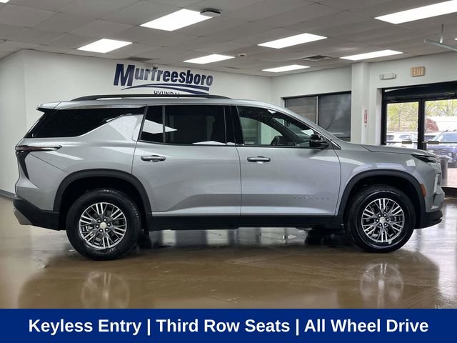 Used 2024 Chevrolet Traverse LT image 4