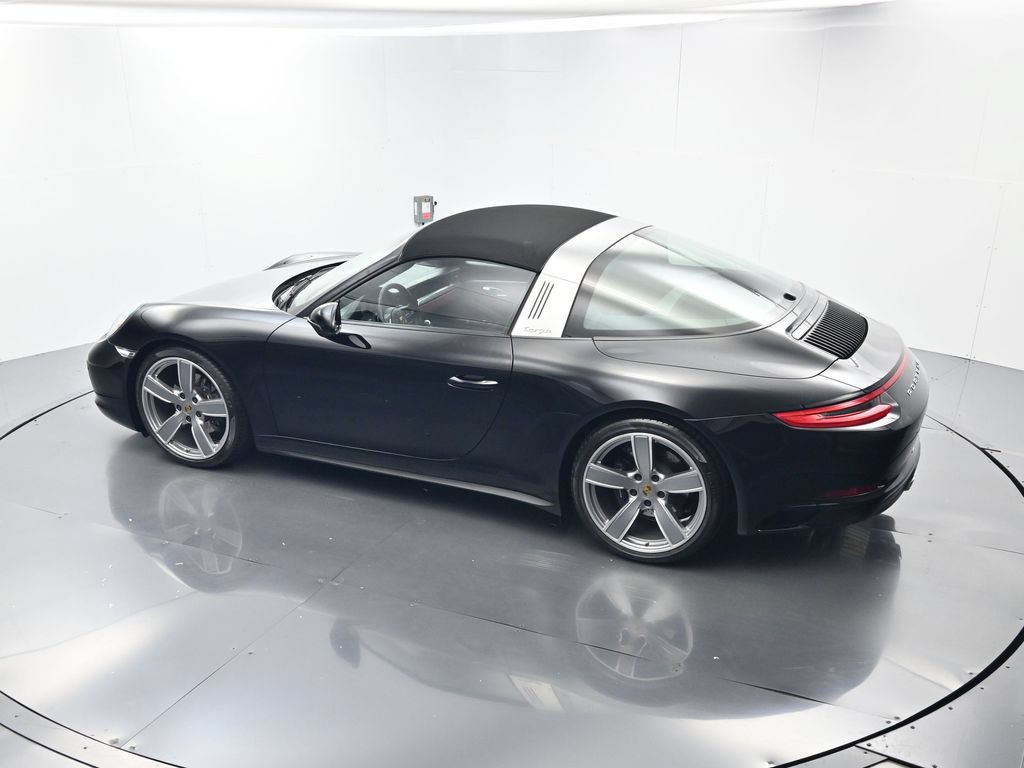 Certified 2019 Porsche 911 Targa 4 AWD/4WD image 36