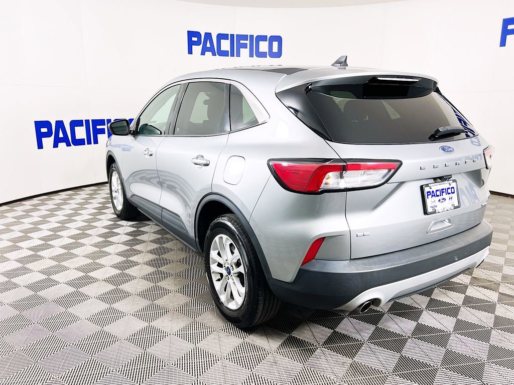 Certified 2022 Ford Escape SE image 6