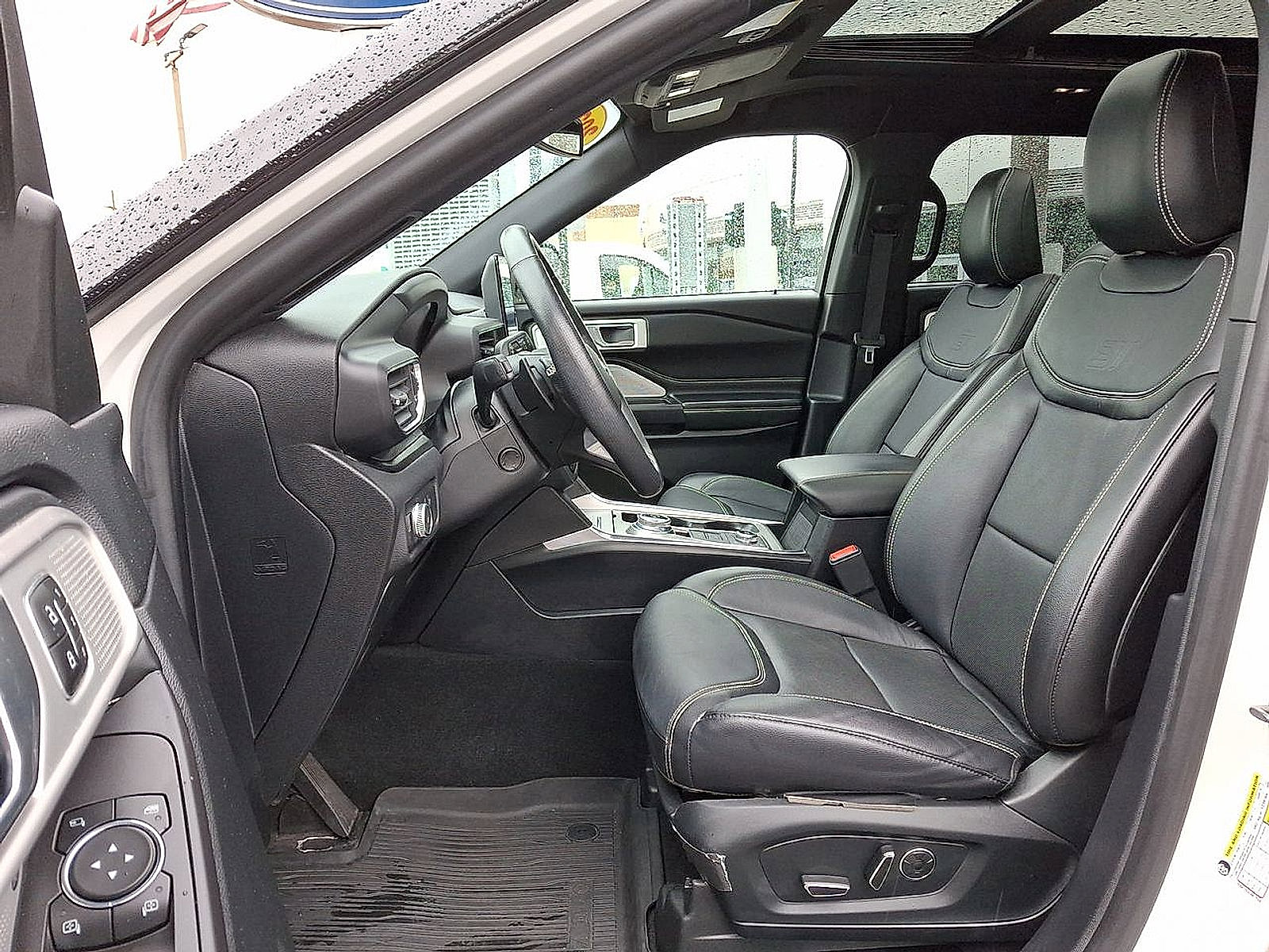 Certified 2020 Ford Explorer ST w/ Premium Technology Package image 3
