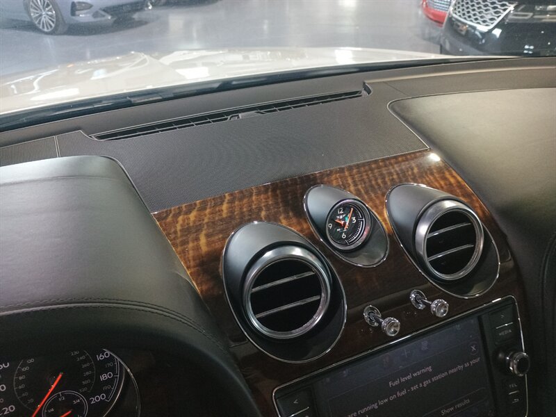 Used 2020 Bentley Bentayga AWD/4WD image 23