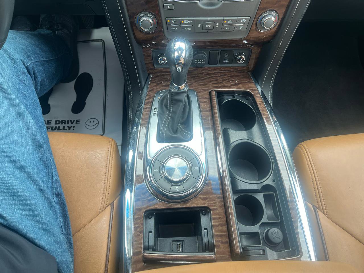 Used 2017 Nissan Armada Platinum w/ Captain Seat Package image 22