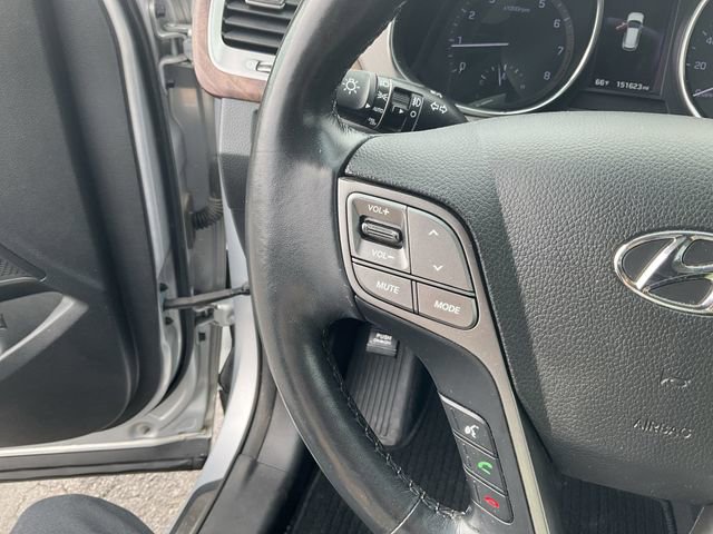 Used 2017 Hyundai Santa Fe SE image 19