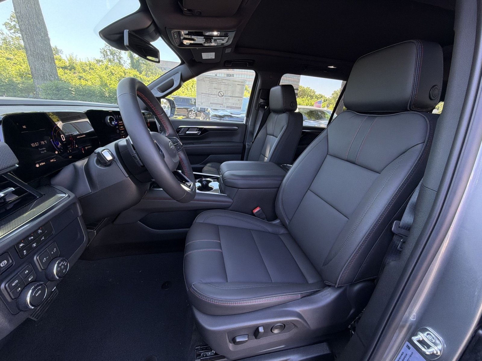 New 2026 Chevrolet Suburban RST w/ Comfort Package AWD/4WD image 13