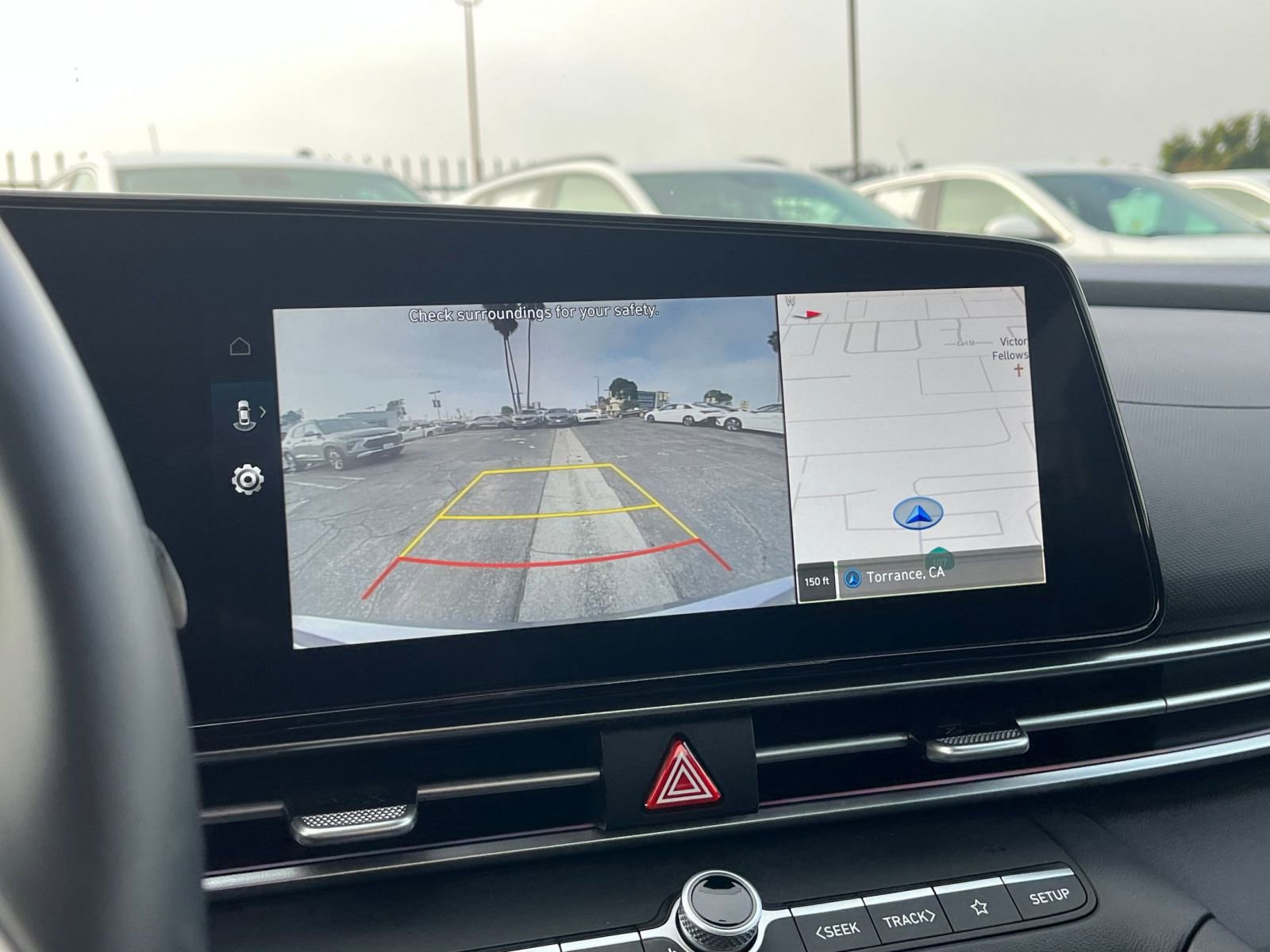 Used 2025 Hyundai Elantra Limited image 17