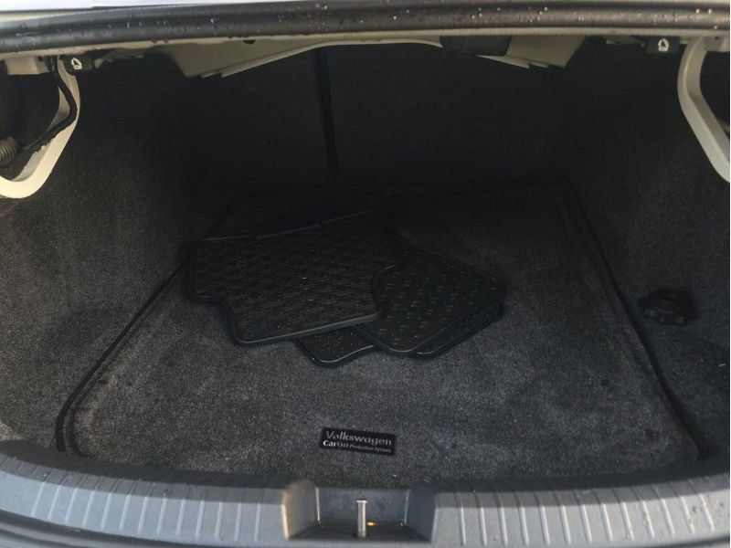 Used 2019 Volkswagen Jetta R-Line w/ R-Line Cold Weather Package FWD image 10