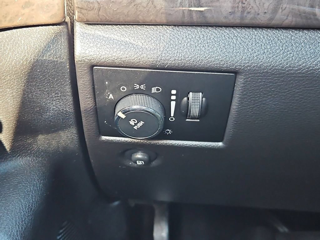 Used 2013 Jeep Grand Cherokee Laredo AWD/4WD image 18