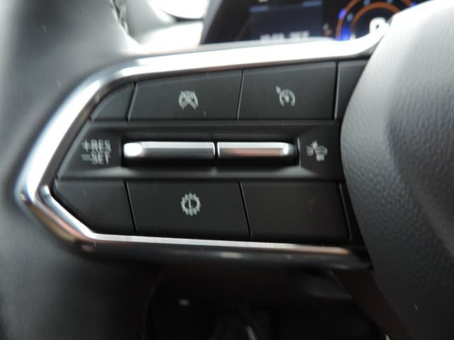 Used 2026 Chevrolet Equinox ACTIV AWD/4WD image 30