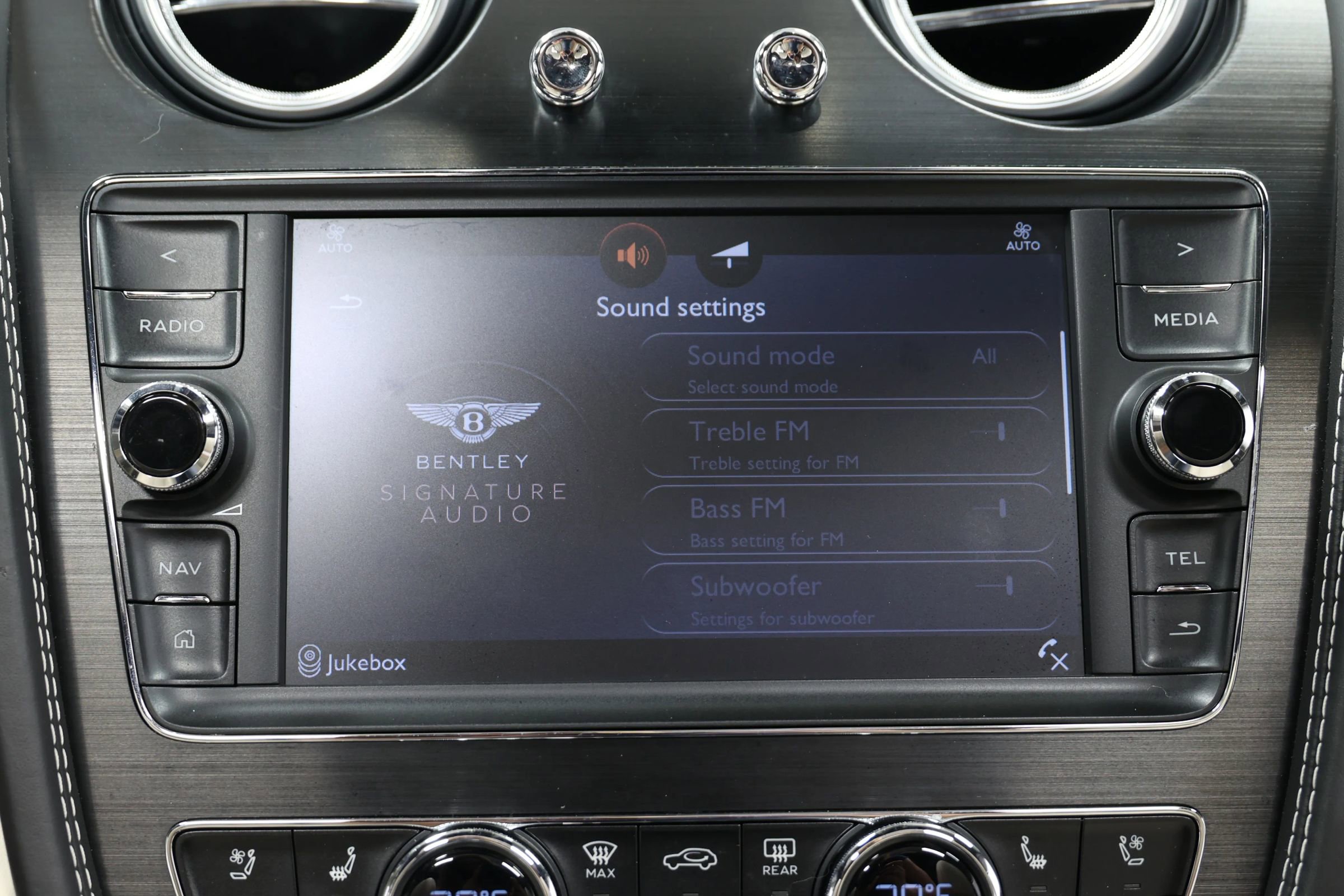 Used 2017 Bentley Bentayga image 36