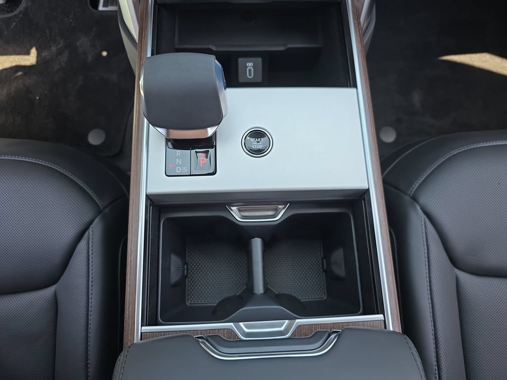 New 2026 Land Rover Range Rover Long Wheelbase SE AWD/4WD image 26