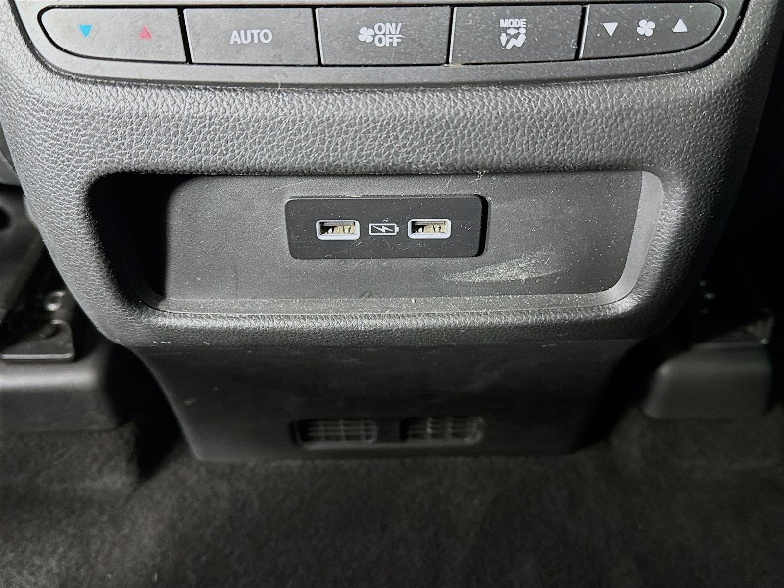 Used 2023 Honda Pilot Touring image 28