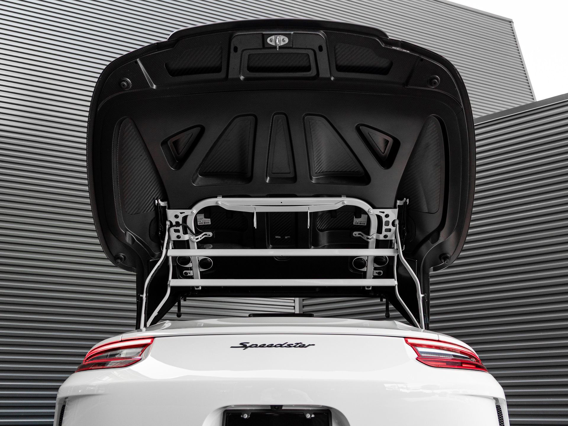 Certified 2019 Porsche 911 Speedster RWD image 33