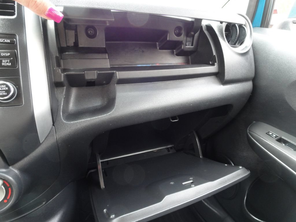 Used 2014 Nissan Versa Note SV w/ Interior Illumination Package FWD image 20