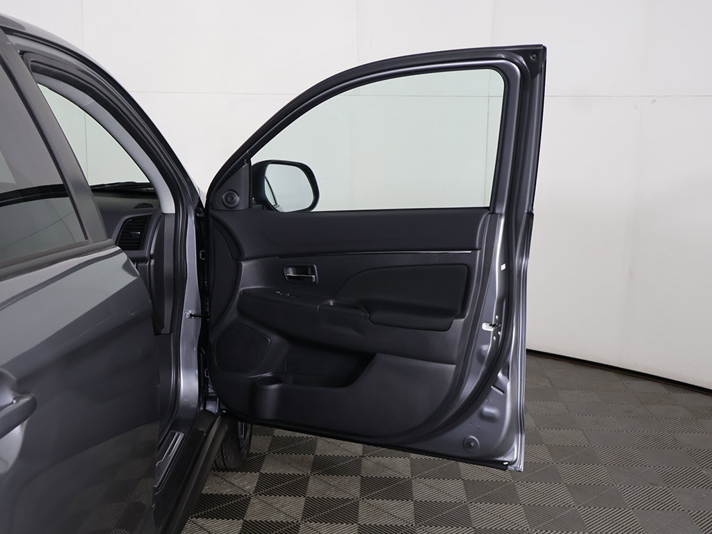 New 2027 Mitsubishi Outlander Sport LE AWD/4WD image 16