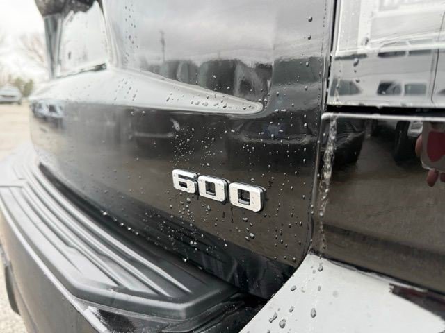 Certified 2025 Cadillac Escalade Premium Luxury image 6