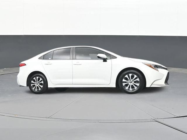 Used 2022 Toyota Corolla LE FWD image 47